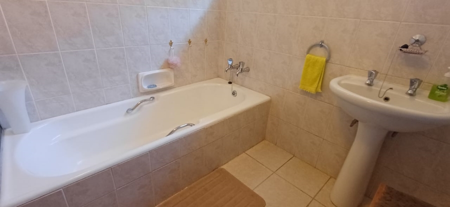 4 Bedroom Property for Sale in Panorama Free State